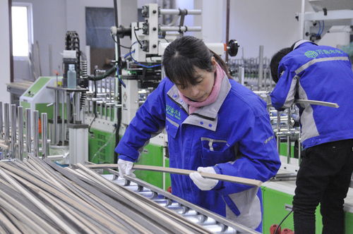 中木樵夫到菏泽万森木业参观交流