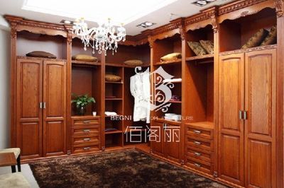 匠心独具，自然与格调的融合 探索设计新颖的实木定制衣柜